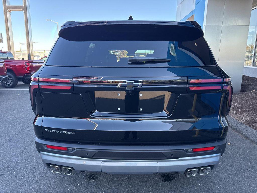 new 2026 Chevrolet Traverse car, priced at $46,165