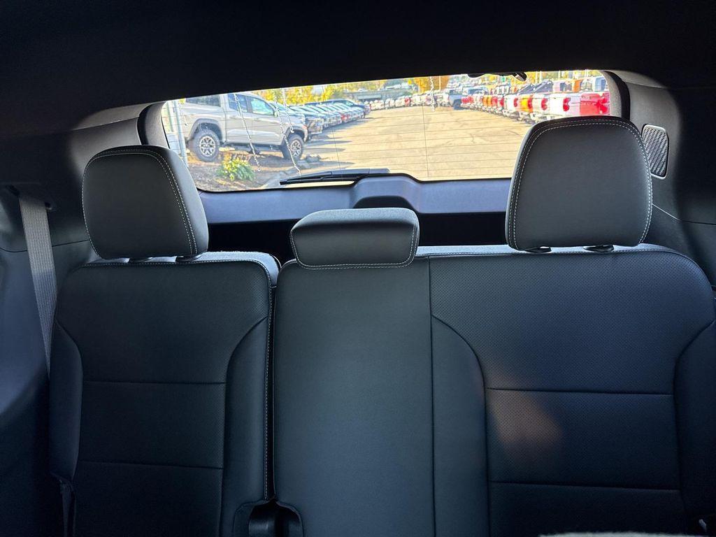 new 2026 Chevrolet Traverse car, priced at $46,165