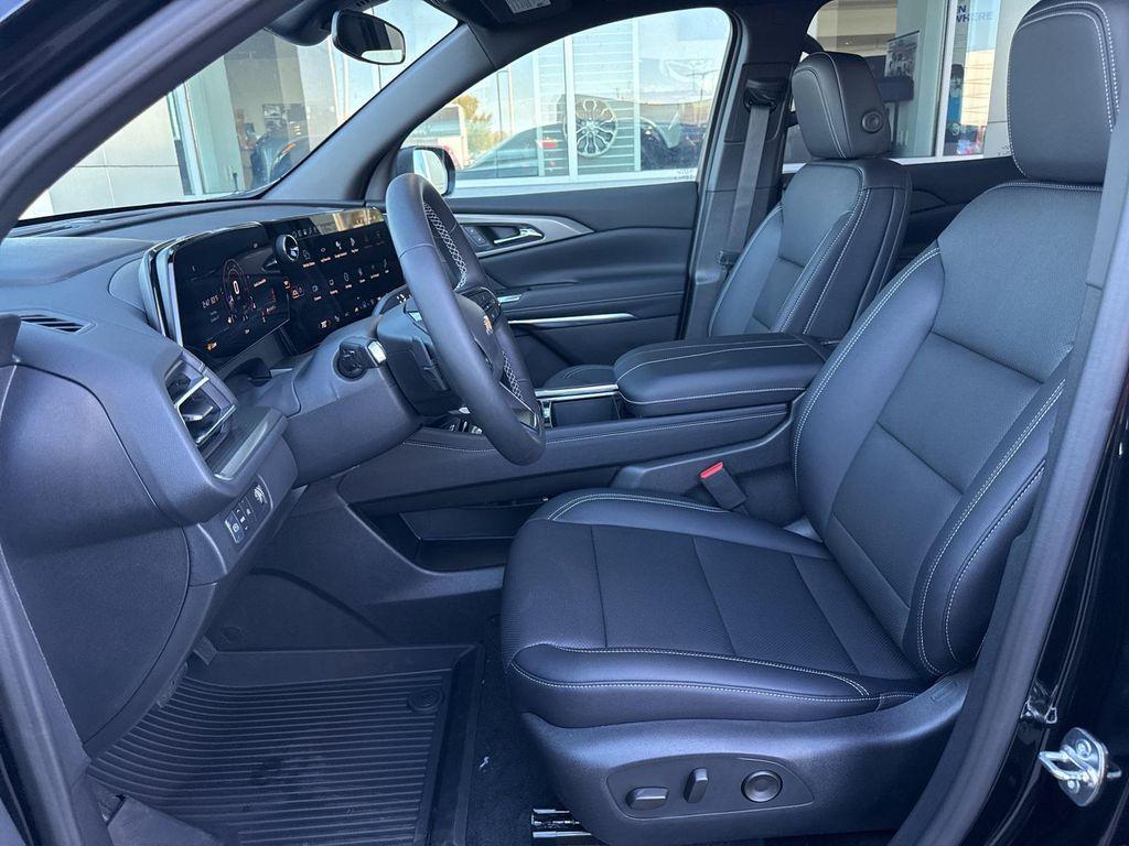 new 2026 Chevrolet Traverse car, priced at $46,165