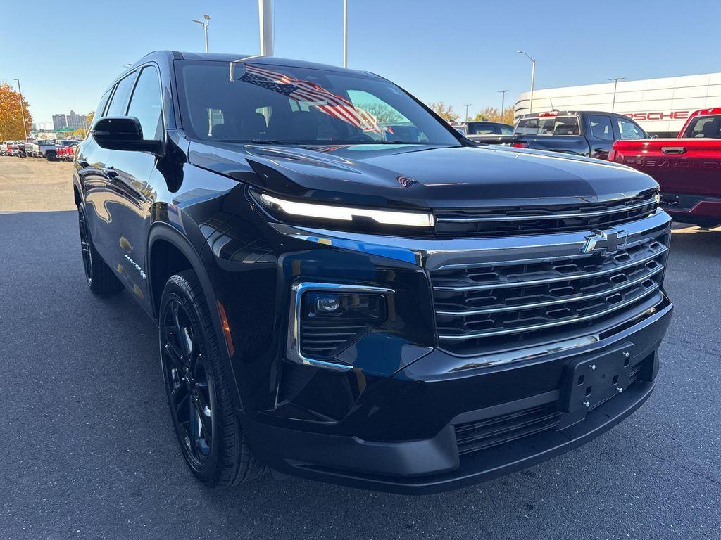 new 2026 Chevrolet Traverse car, priced at $46,165