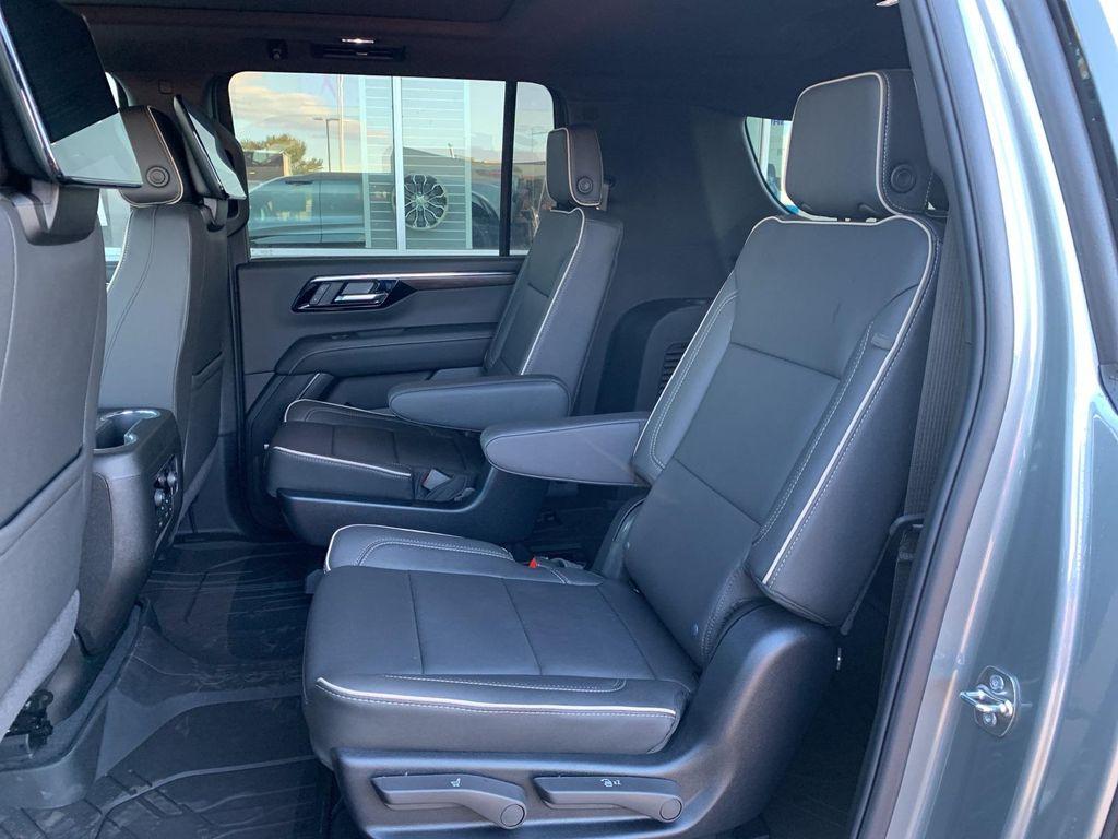 new 2026 Chevrolet Suburban car, priced at $96,160