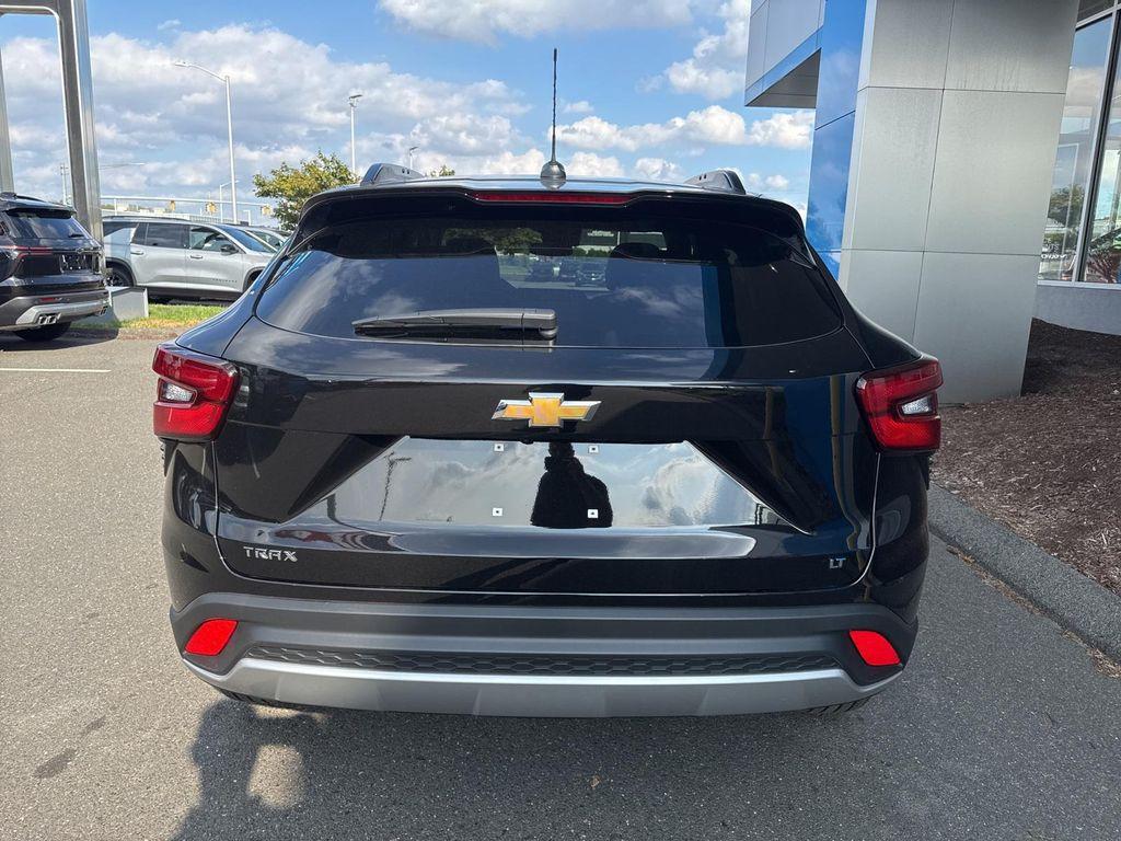 new 2025 Chevrolet Trax car, priced at $23,990