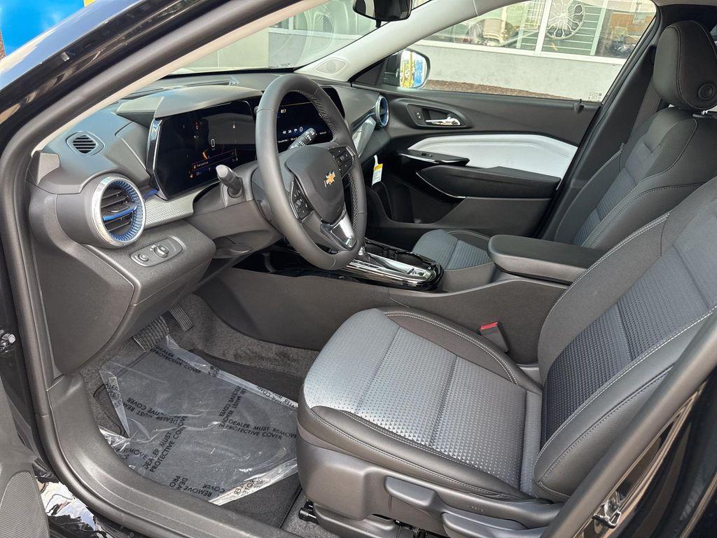 new 2025 Chevrolet Trax car, priced at $23,990