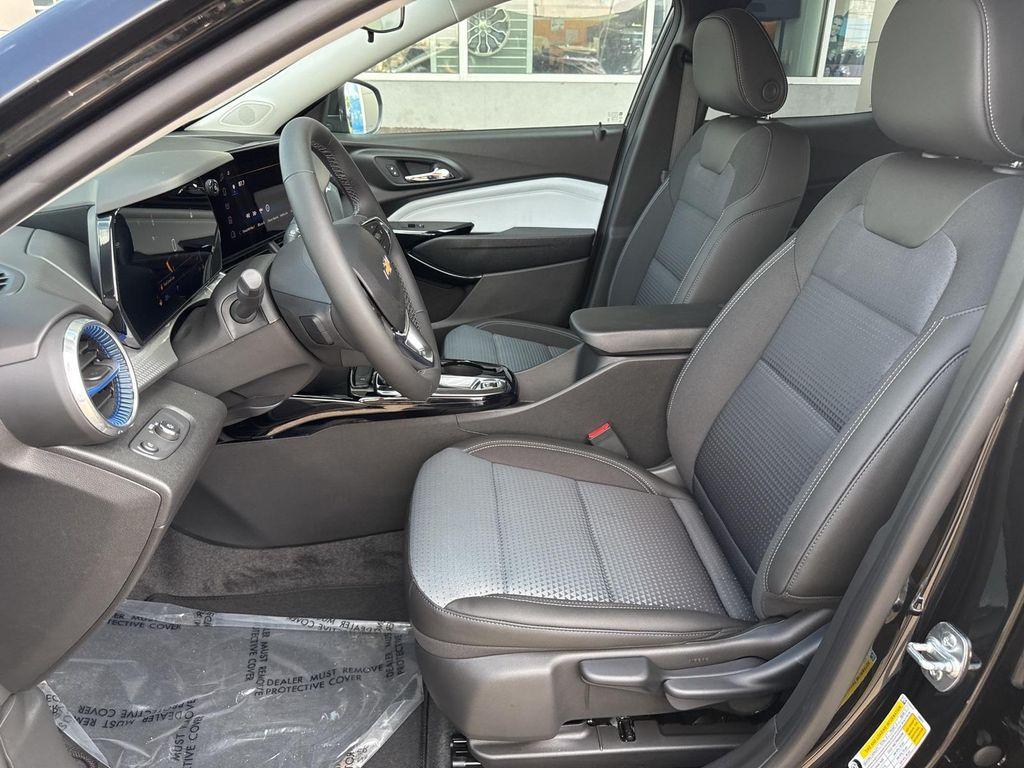 new 2025 Chevrolet Trax car, priced at $23,990