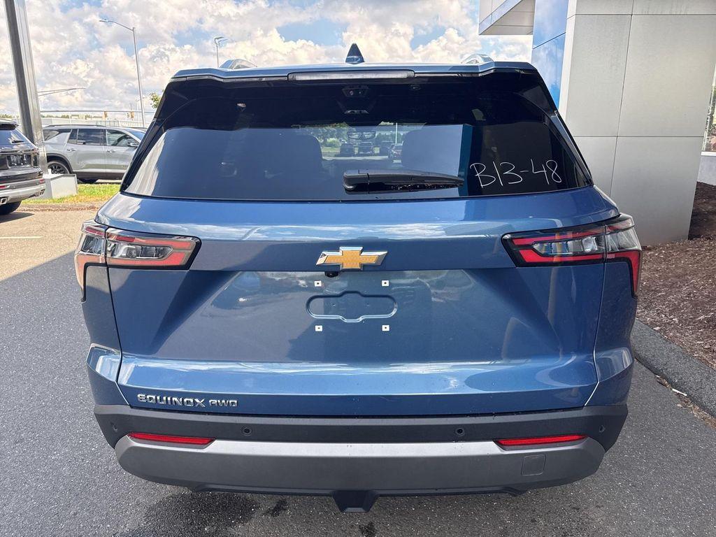 new 2026 Chevrolet Equinox car, priced at $36,400