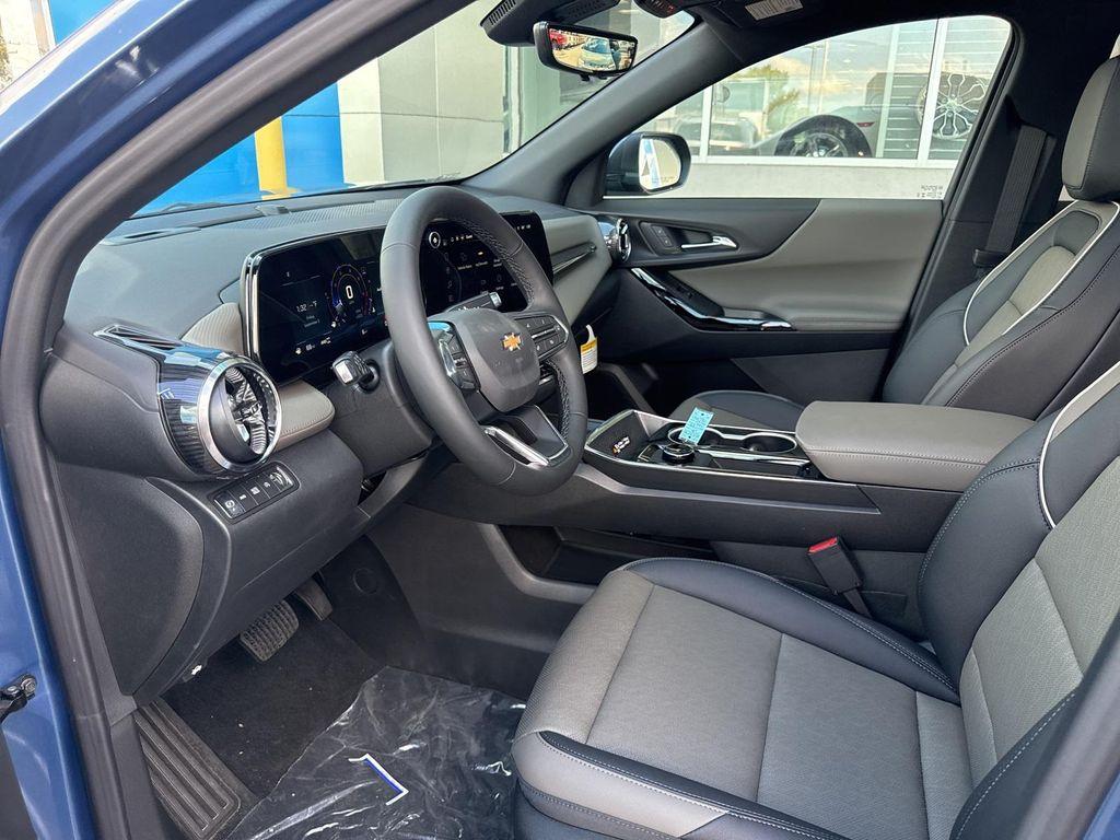 new 2026 Chevrolet Equinox car, priced at $36,400