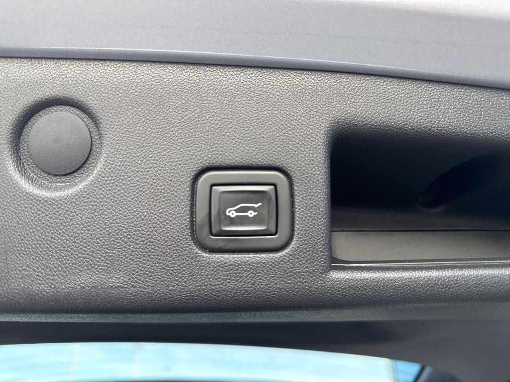 used 2020 Chevrolet Equinox car