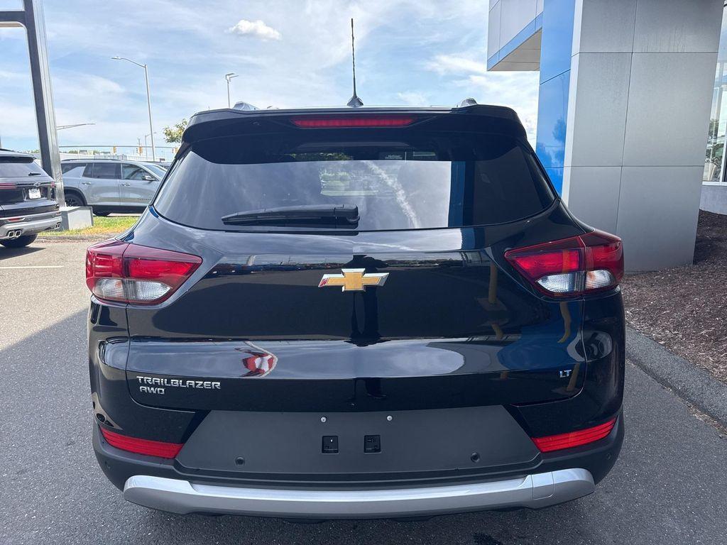 new 2025 Chevrolet TrailBlazer car, priced at $28,930