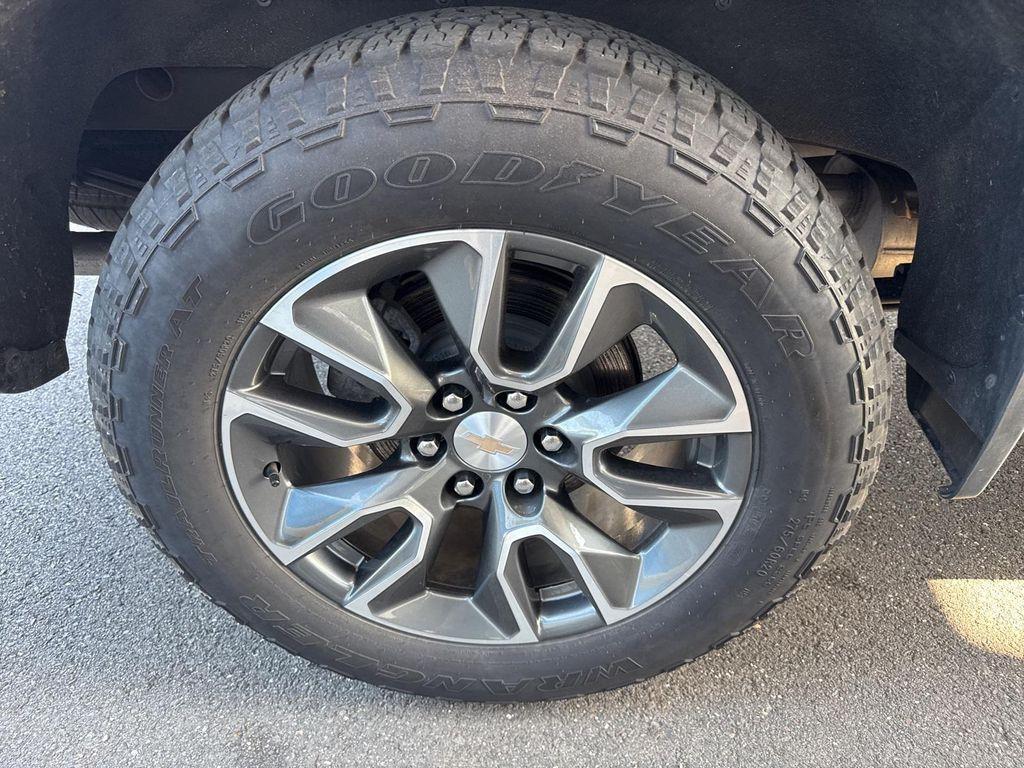 used 2024 Chevrolet Silverado 1500 car, priced at $41,980
