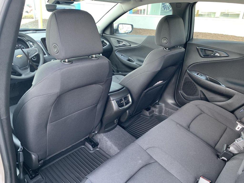 new 2025 Chevrolet Malibu car, priced at $29,245