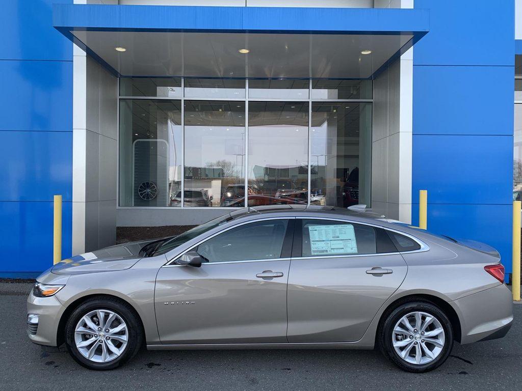 new 2025 Chevrolet Malibu car, priced at $29,245
