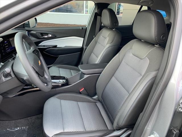 new 2025 Chevrolet Trax car, priced at $22,970