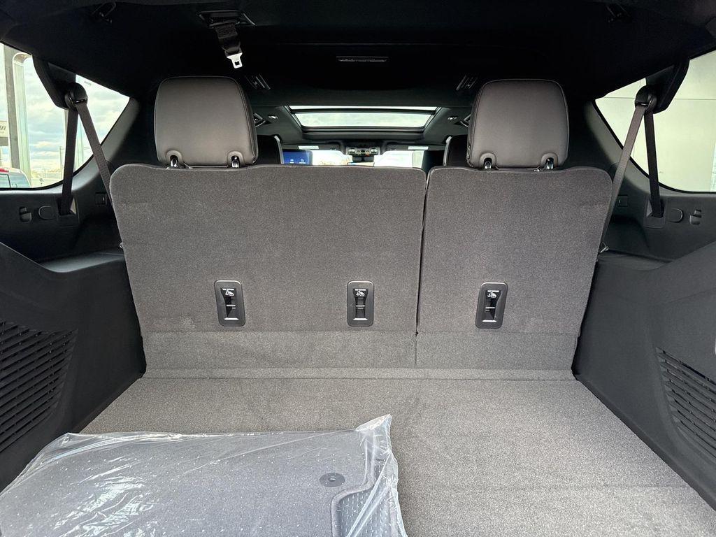 new 2025 Chevrolet Tahoe car, priced at $89,284