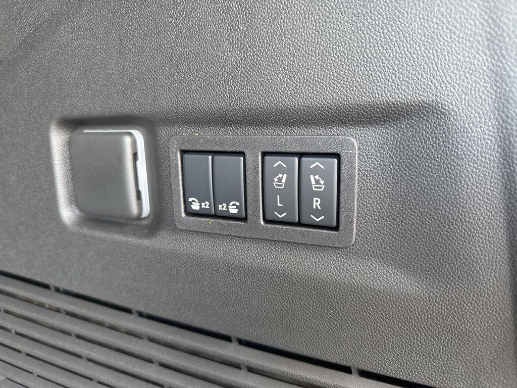 new 2025 Chevrolet Tahoe car, priced at $89,284