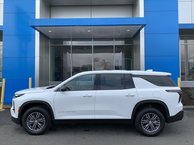 new 2024 Chevrolet Traverse car, priced at $35,995