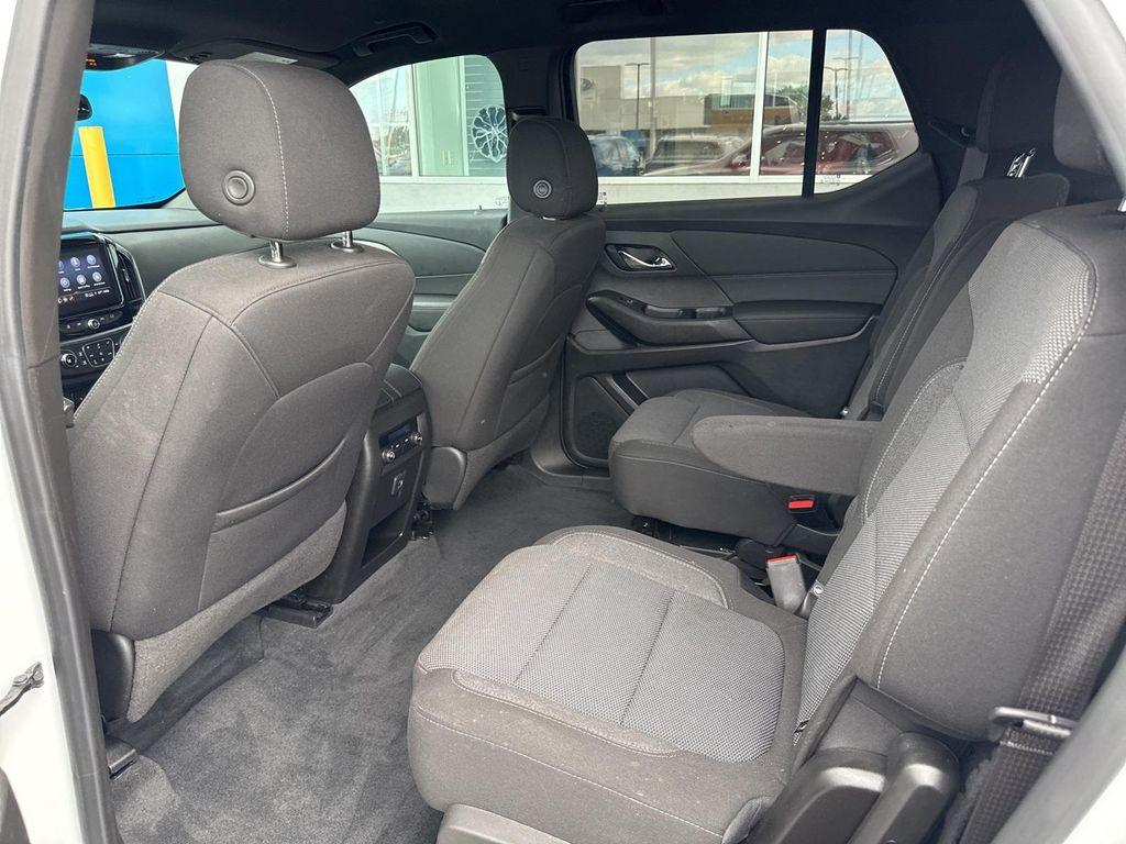 used 2022 Chevrolet Traverse car, priced at $27,980