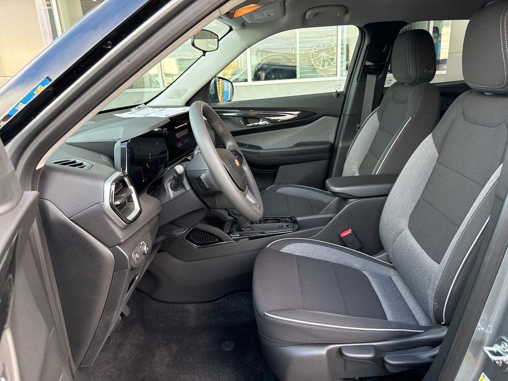new 2025 Chevrolet TrailBlazer car, priced at $22,995