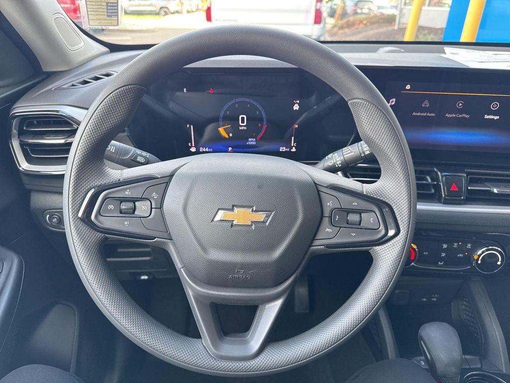 new 2025 Chevrolet TrailBlazer car, priced at $22,995