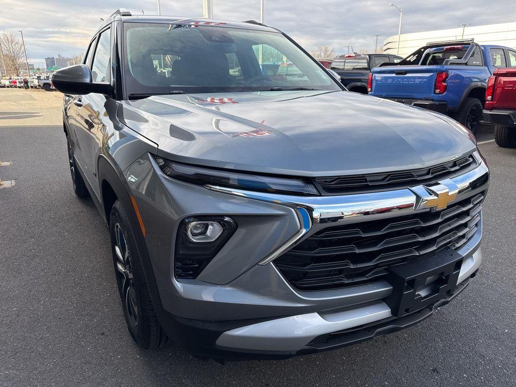 new 2025 Chevrolet TrailBlazer car, priced at $22,995