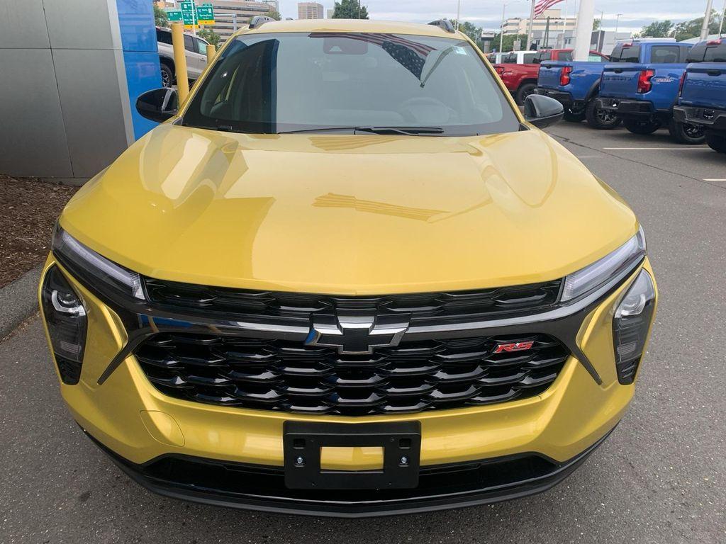 new 2025 Chevrolet Trax car, priced at $26,290