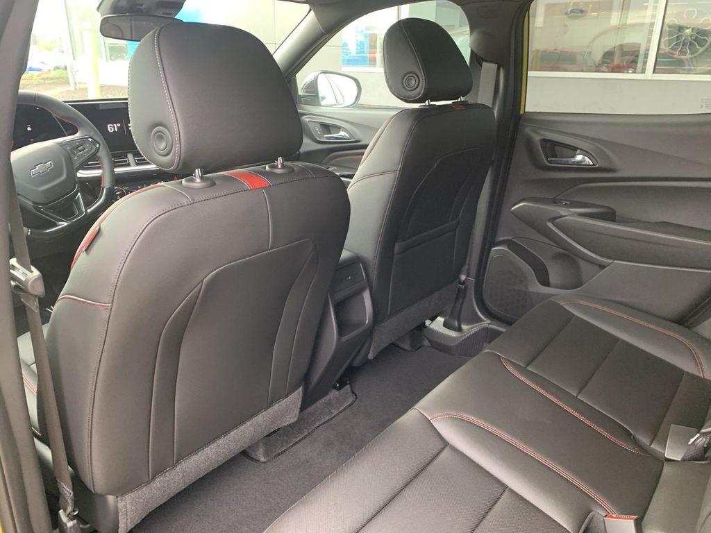 new 2025 Chevrolet Trax car, priced at $26,290