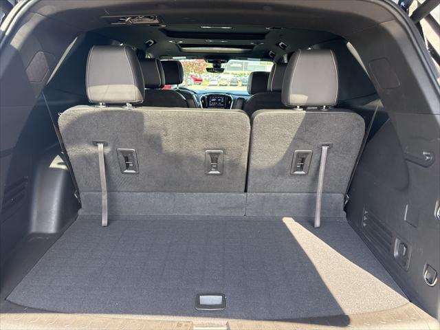 used 2022 Chevrolet Traverse car, priced at $33,887