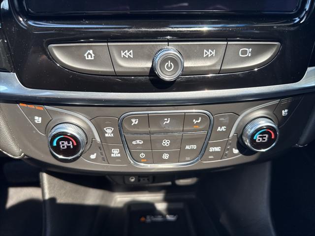 used 2022 Chevrolet Traverse car, priced at $33,887