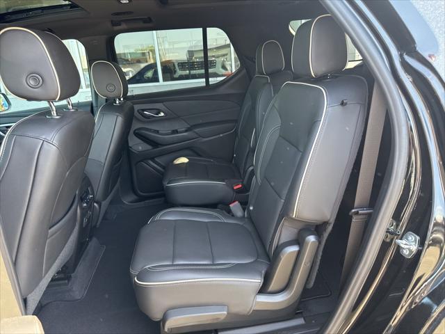 used 2022 Chevrolet Traverse car, priced at $33,887