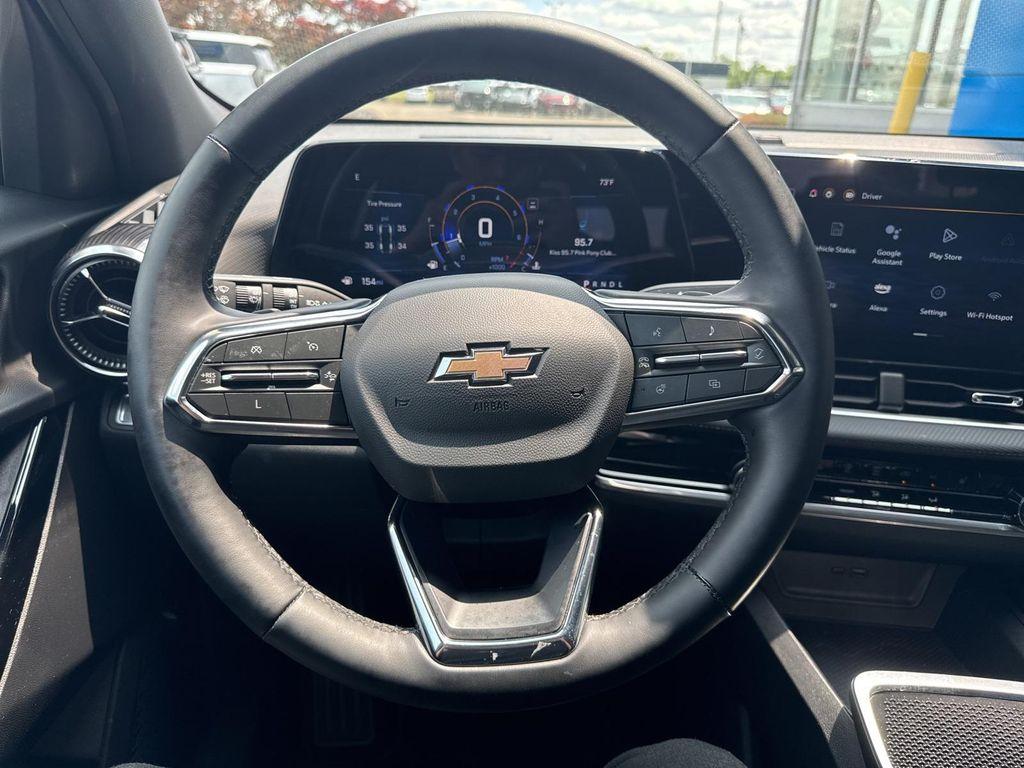 used 2025 Chevrolet Equinox car, priced at $24,980