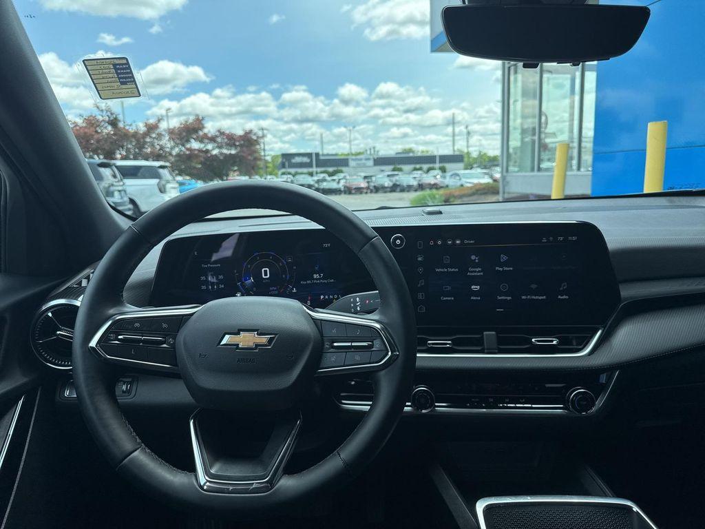 used 2025 Chevrolet Equinox car, priced at $24,980