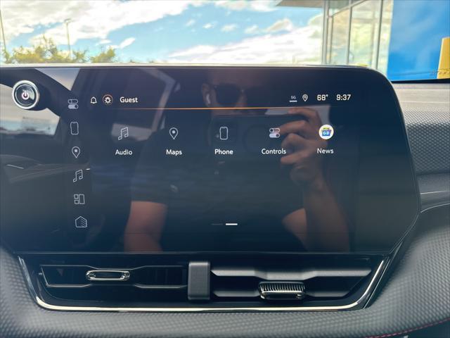 new 2026 Chevrolet Equinox car, priced at $34,385