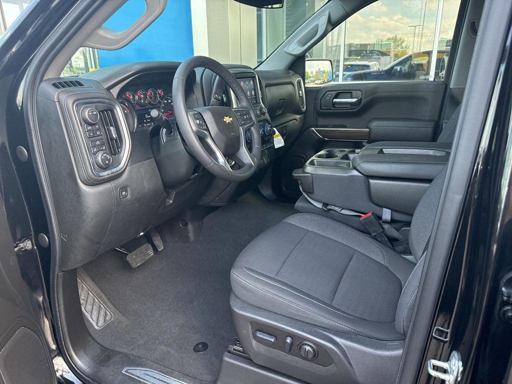 used 2022 Chevrolet Silverado 1500 car, priced at $35,980