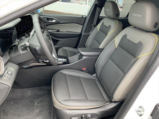 new 2025 Chevrolet Trax car, priced at $25,980