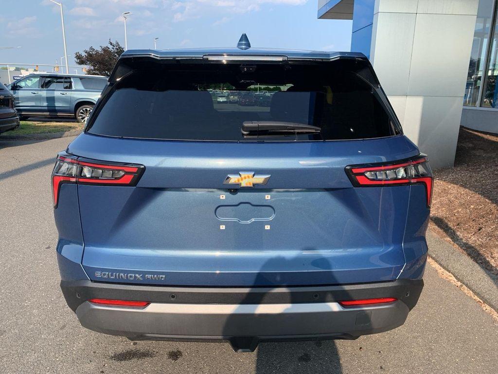 new 2026 Chevrolet Equinox car, priced at $29,935