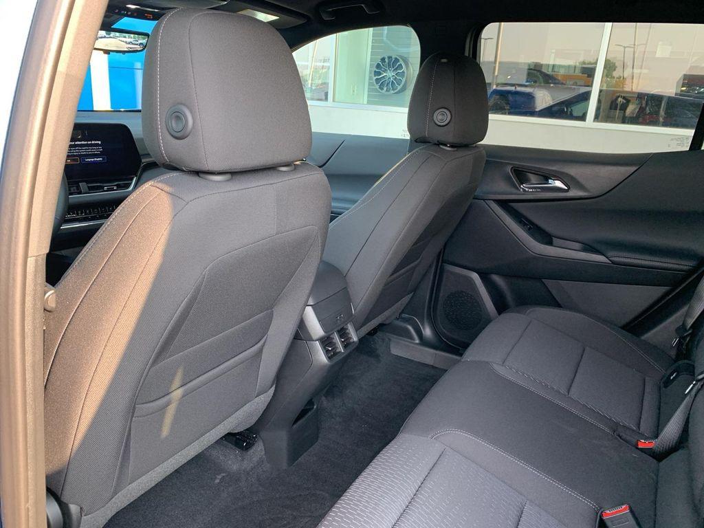 new 2026 Chevrolet Equinox car, priced at $29,935