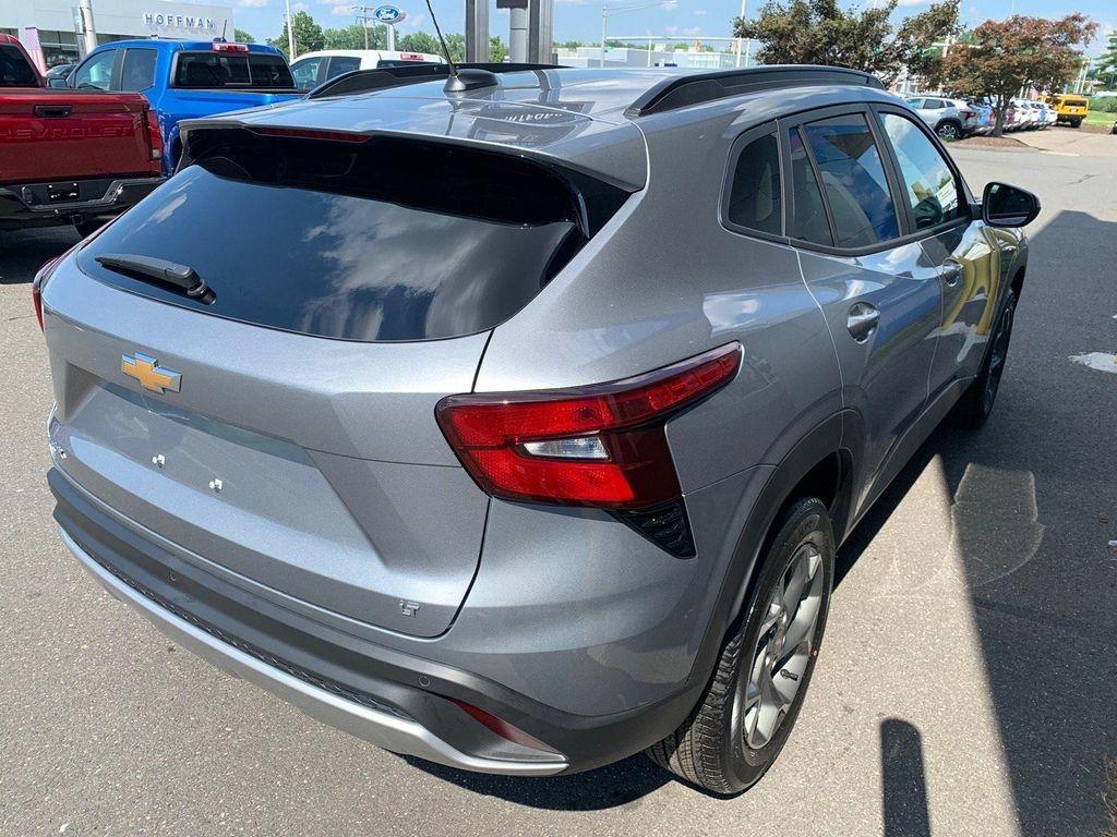 new 2025 Chevrolet Trax car, priced at $24,980