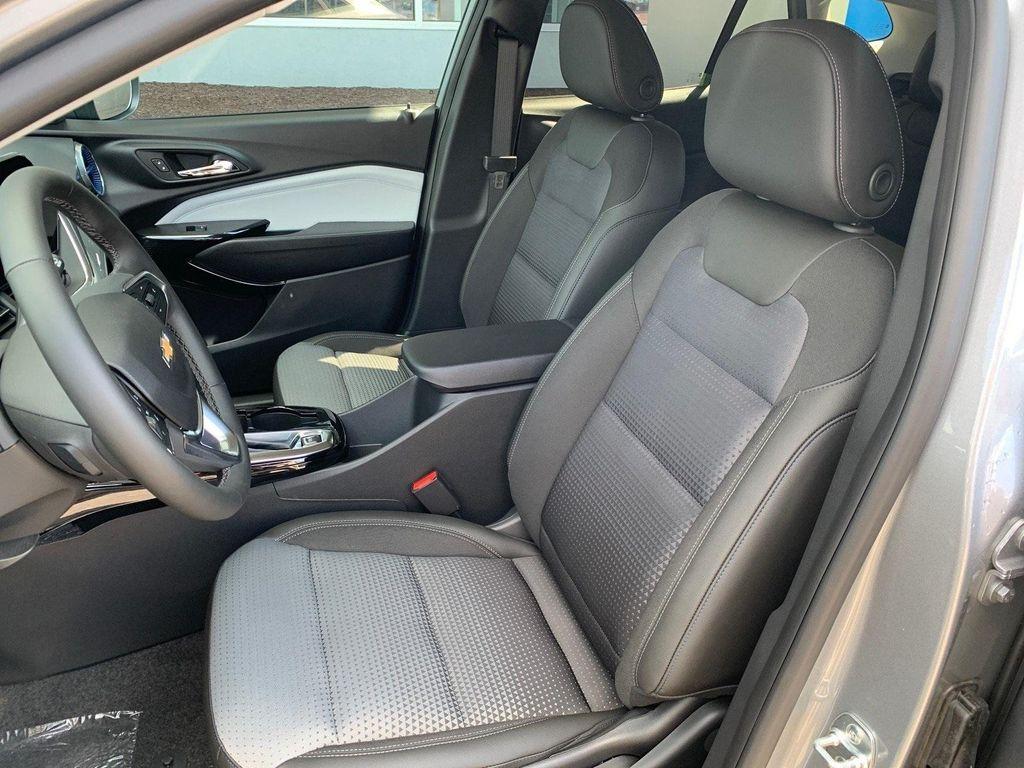 new 2025 Chevrolet Trax car, priced at $24,980