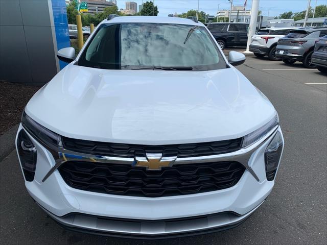 new 2025 Chevrolet Trax car, priced at $24,285