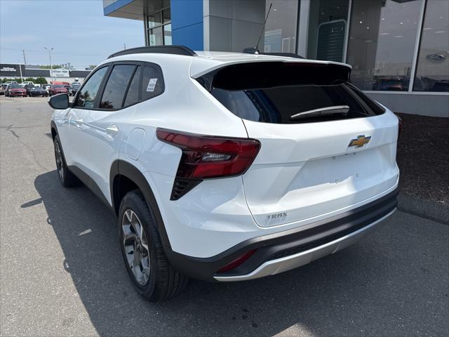 new 2025 Chevrolet Trax car, priced at $24,935