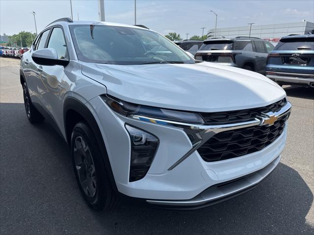new 2025 Chevrolet Trax car, priced at $24,935