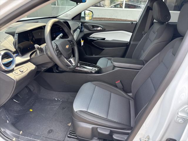 new 2025 Chevrolet Trax car, priced at $24,935