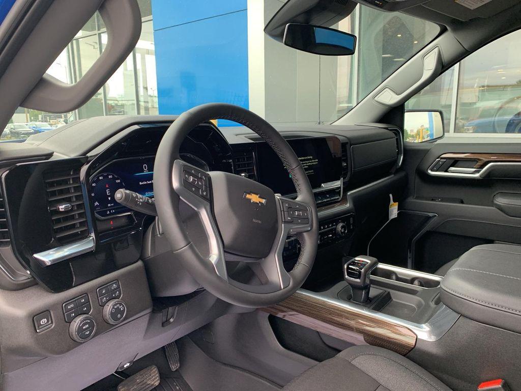 new 2025 Chevrolet Silverado 1500 car, priced at $58,320