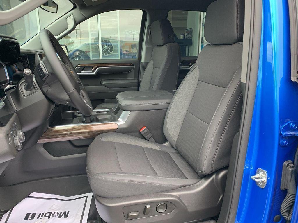 new 2025 Chevrolet Silverado 1500 car, priced at $58,320