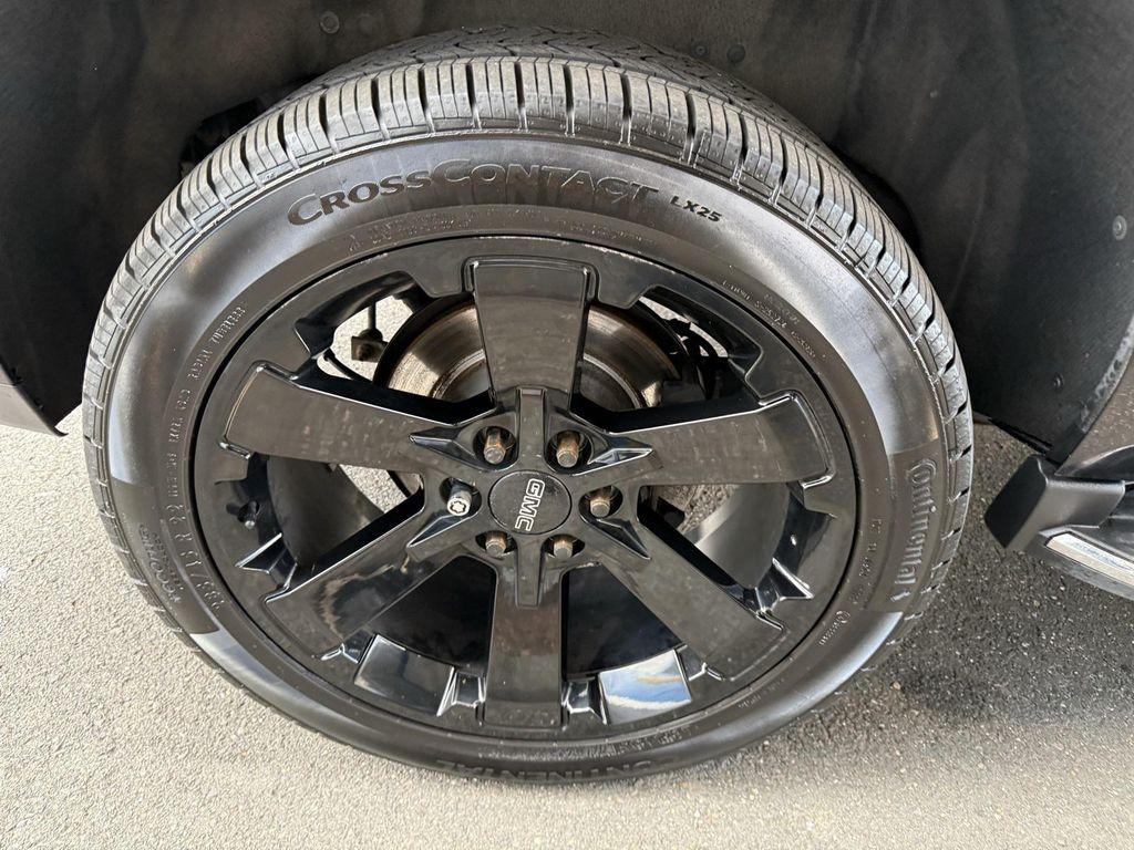 used 2018 GMC Yukon car, priced at $23,428