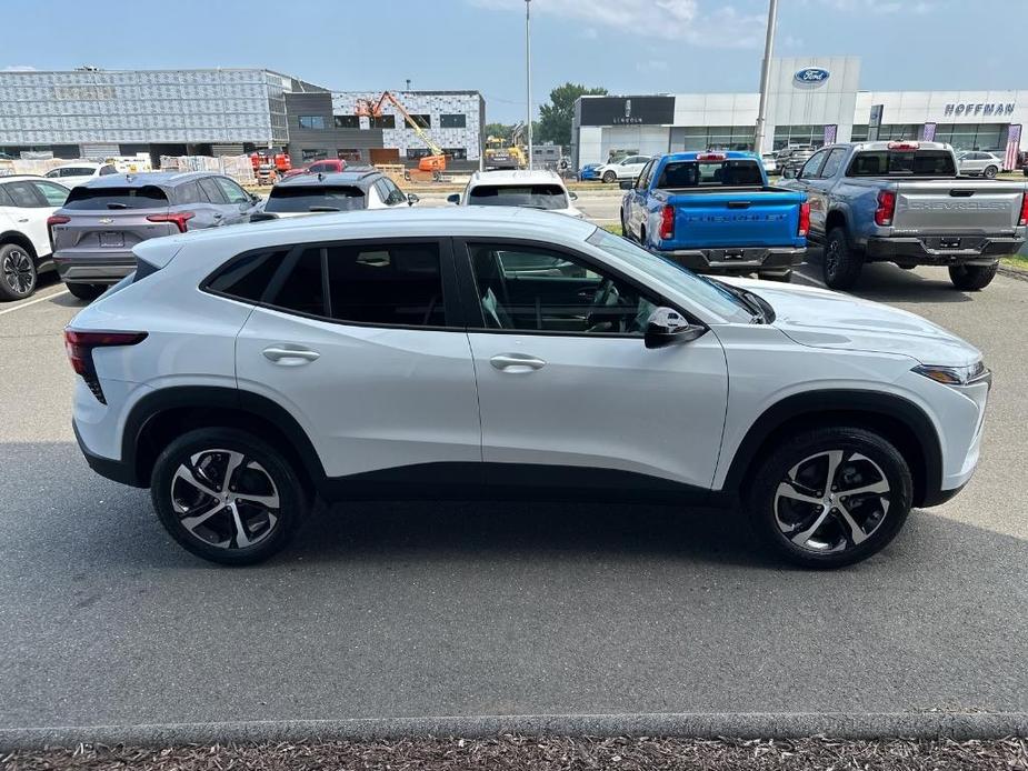 new 2025 Chevrolet Trax car, priced at $23,285