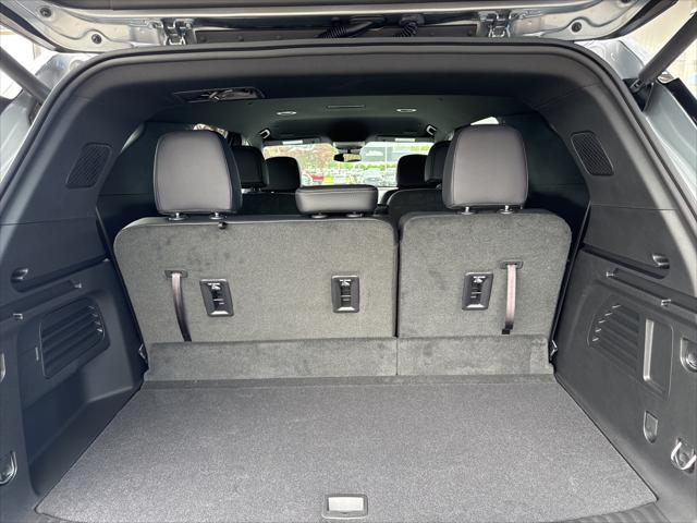 new 2025 Chevrolet Traverse car, priced at $44,695