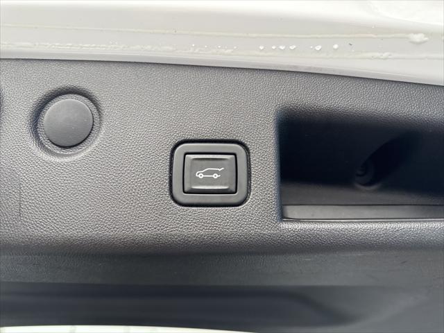 used 2021 Chevrolet Equinox car, priced at $22,982
