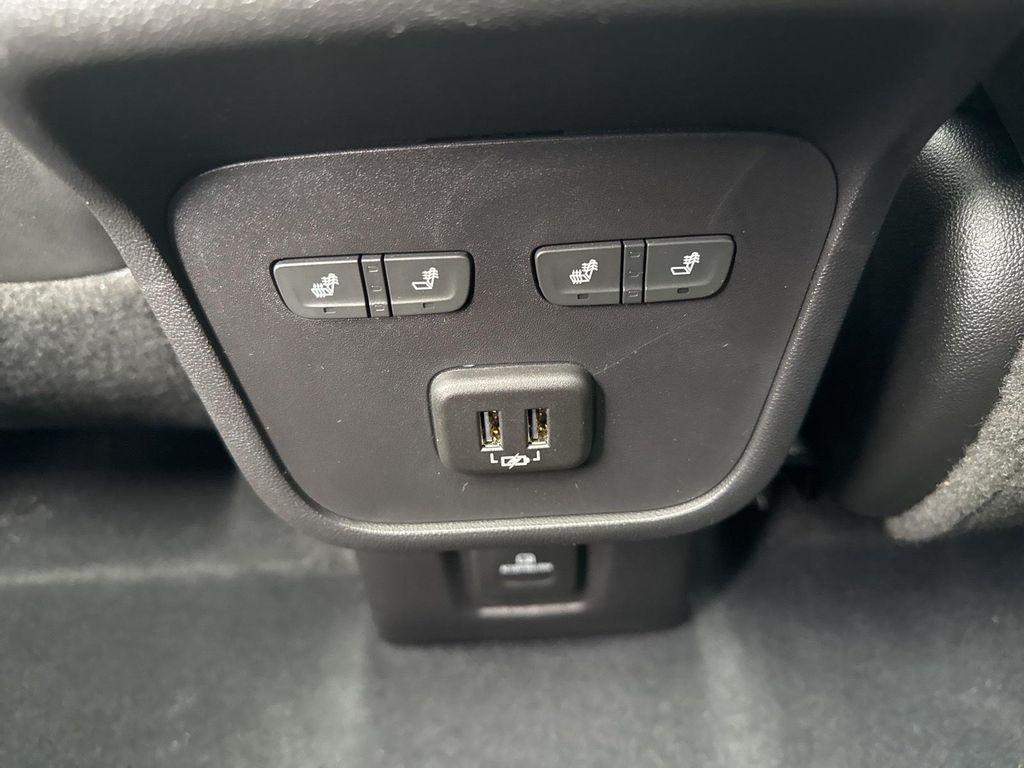 used 2021 Chevrolet Equinox car, priced at $21,982
