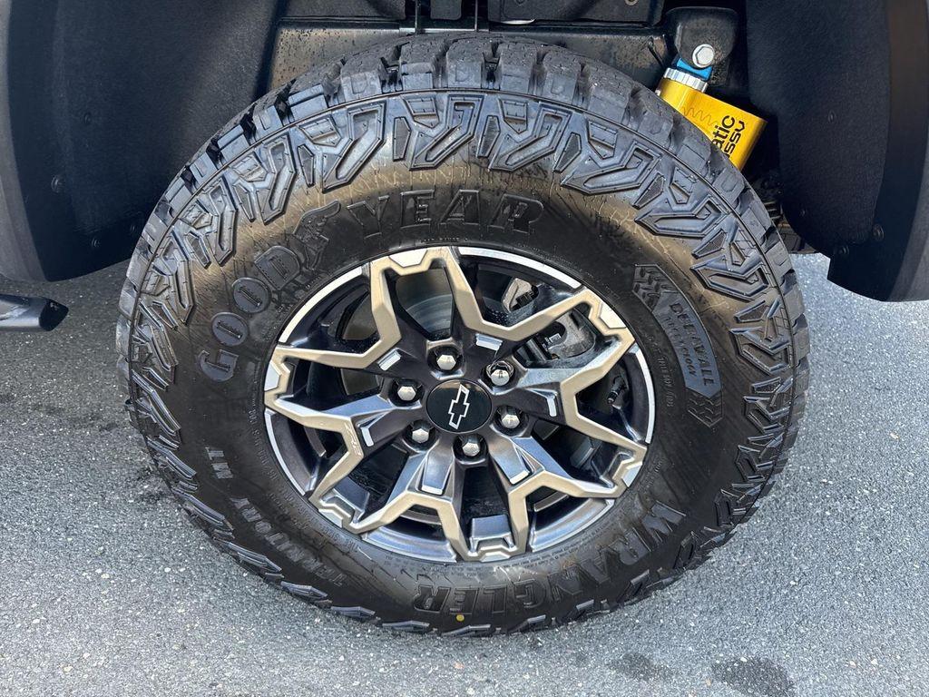 new 2025 Chevrolet Colorado car, priced at $52,405