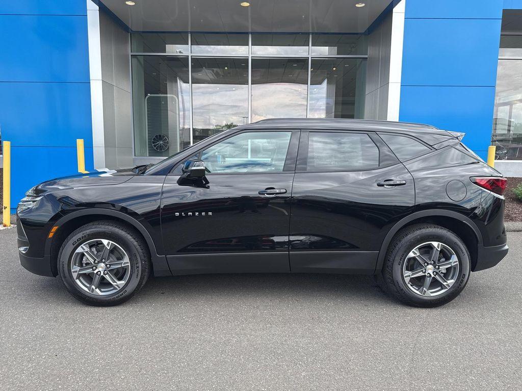 new 2025 Chevrolet Blazer car, priced at $39,995